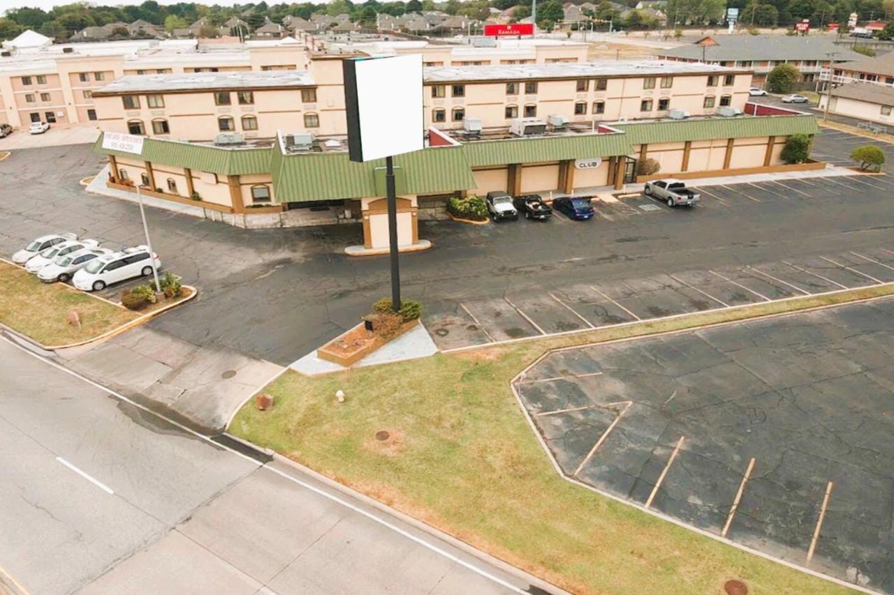 Oyo Hotel Tulsa Ok, I-44 外观 照片